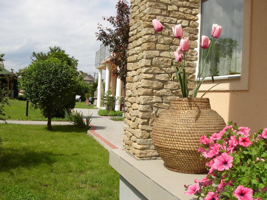 Villa Monika Кестхей Экстерьер фото