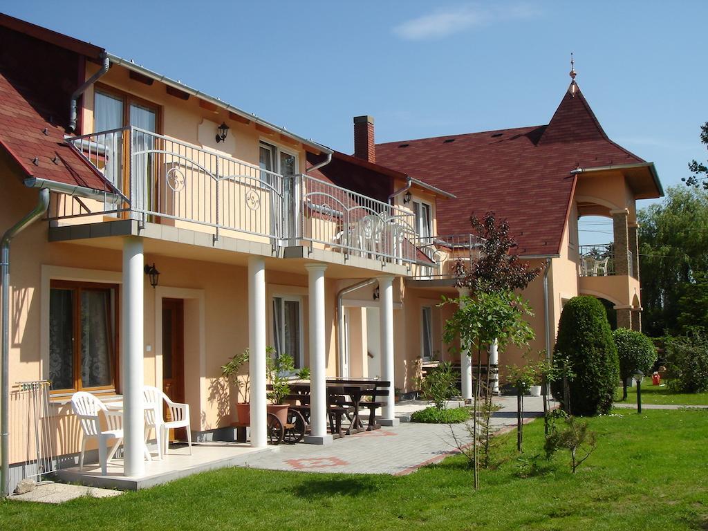 Villa Monika Кестхей Экстерьер фото
