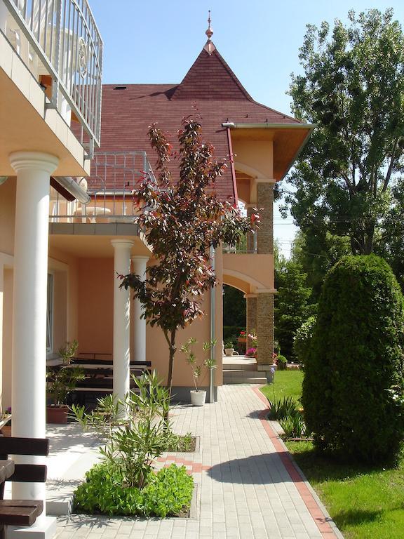 Villa Monika Кестхей Экстерьер фото