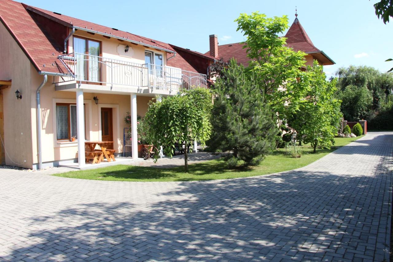 Villa Monika Кестхей Экстерьер фото